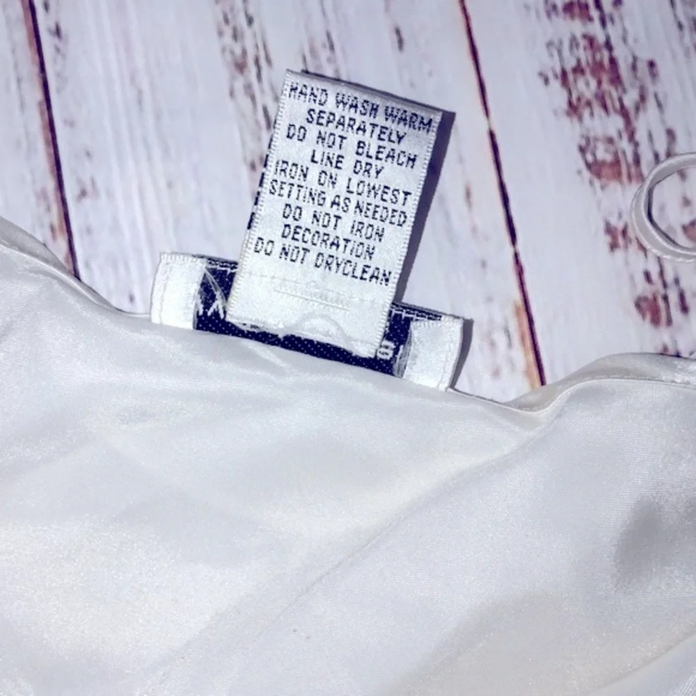 Vintage silky fabric night slip size large - Picture 4 of 7